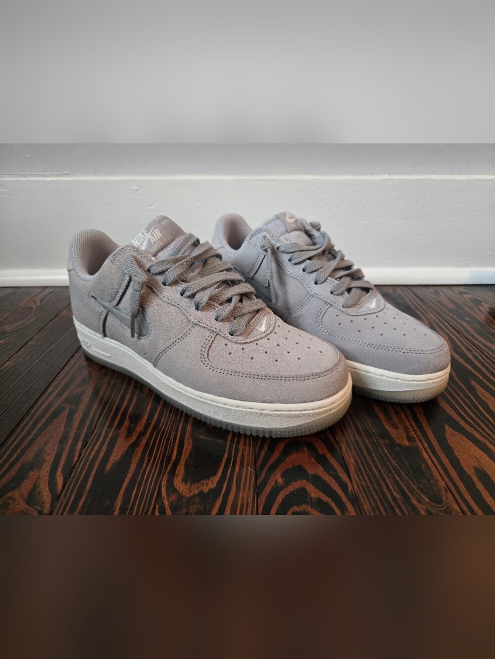 Nike Air Force 1 Low Grey Suede Jewel Mens 7 Womens 8.5 Color of the Month Retro
